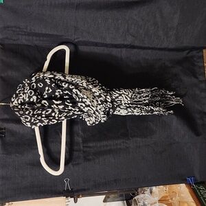 Taleen Wrap / Scarf